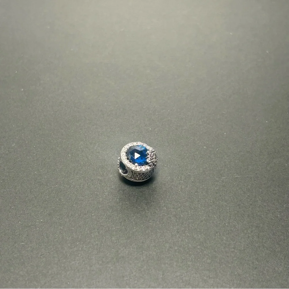 Pandora Charm - Picture 5 of 12